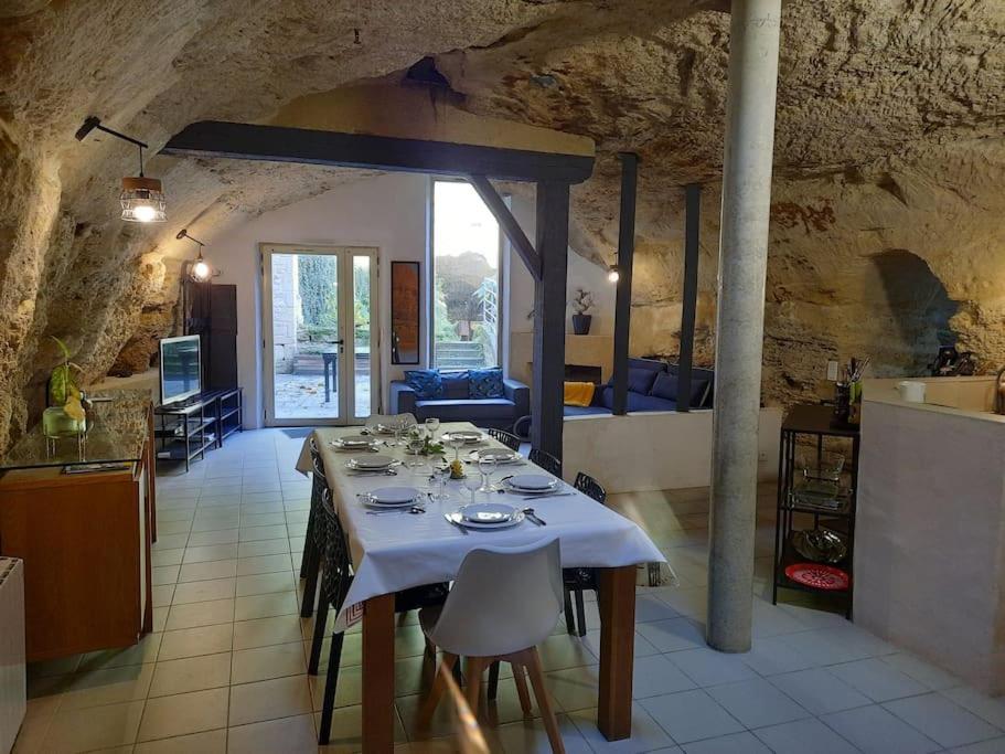 Maison Troglodytique Doue La Fontaine Eksteriør billede