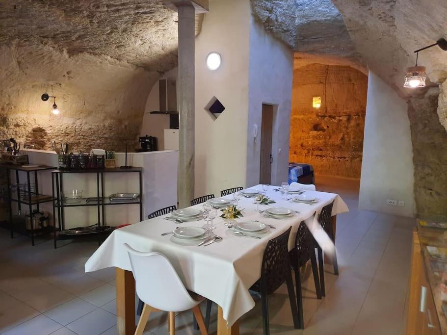 Maison Troglodytique Doue La Fontaine Eksteriør billede